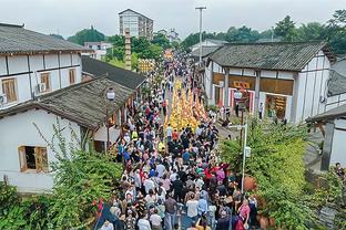 鲁能球迷会长晒主场套餐：热狗+炸鸡+薯条+饮料，共38元